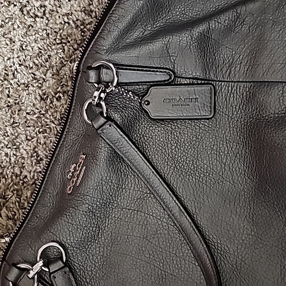 Great condition large gunmetal grey coach bag. - Picture 2 of 5